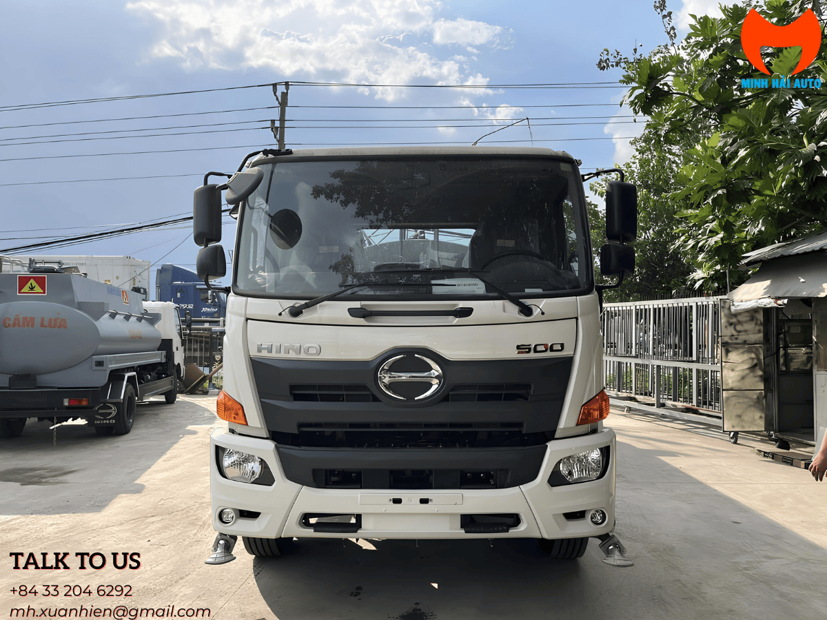 Bồn nước Hino 14m3 hình elip, vách chống sóng, vật liệu thép SS4000