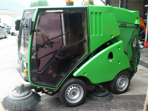 Xe quét đường 1 khối Hàn Quốc