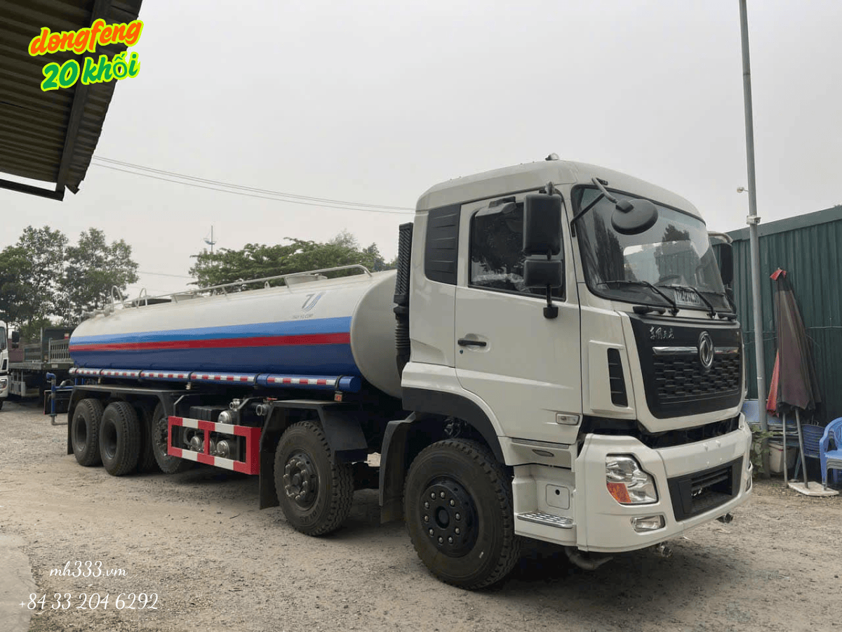 Không gian cabin rộng rãi, tiện nghi dongfeng rửa đường 20 khối