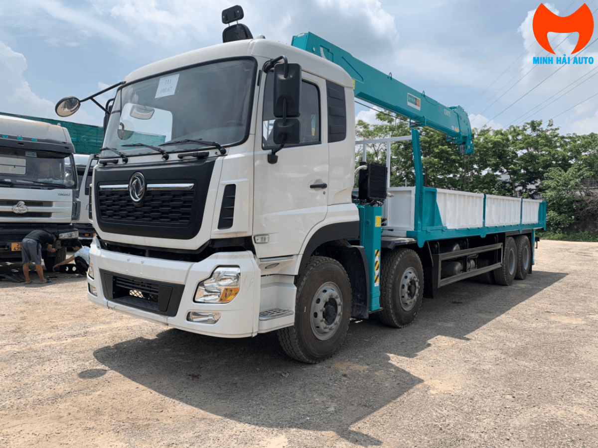 Cận cảnh cẩu thước ống lồng Hyundai Everdigm 15 tấn model HLC-12015ACE.