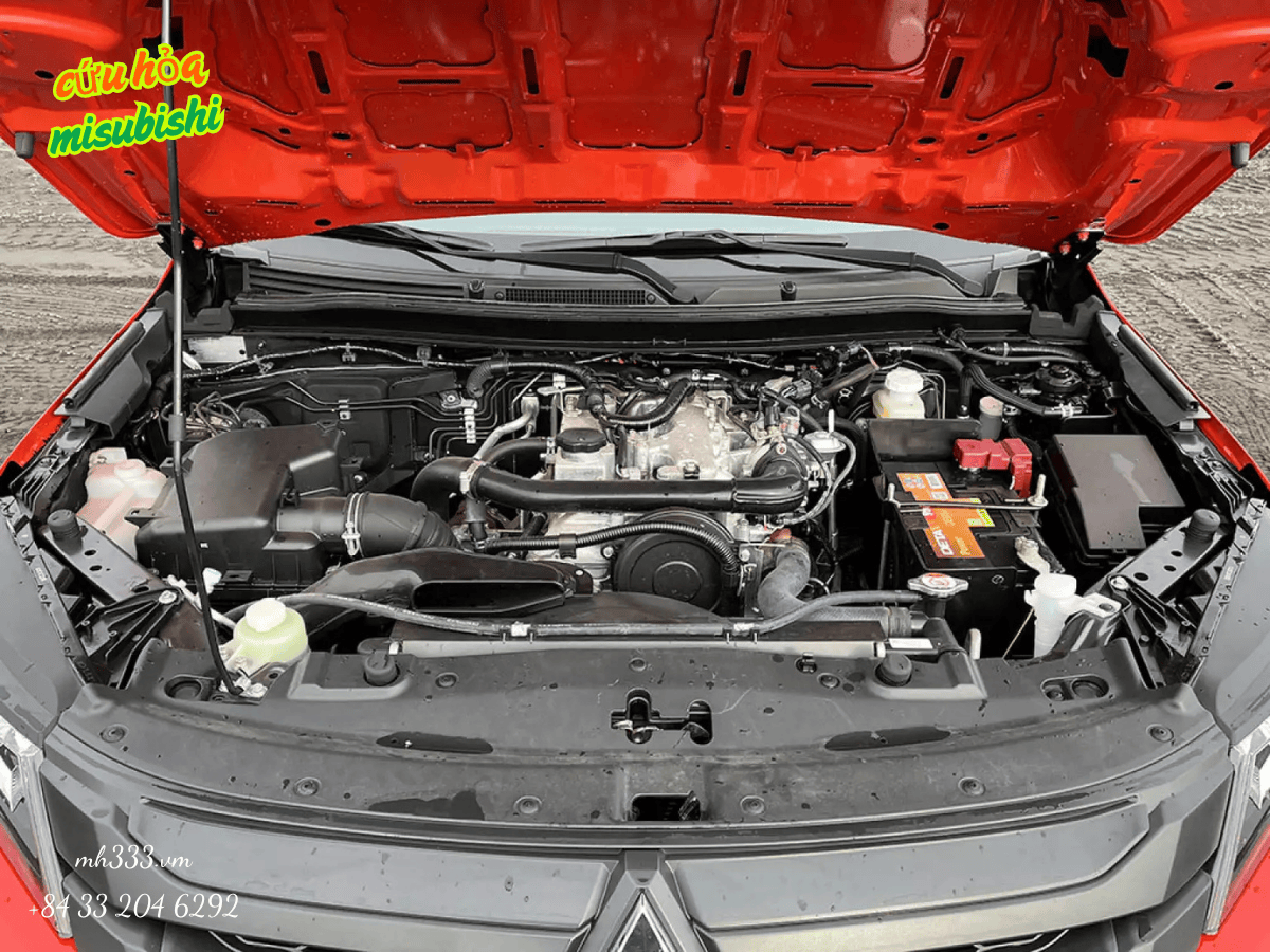 Cận cảnh hệ thống bơm và bồn chứa của xe cứu hỏa 0.5 m3.