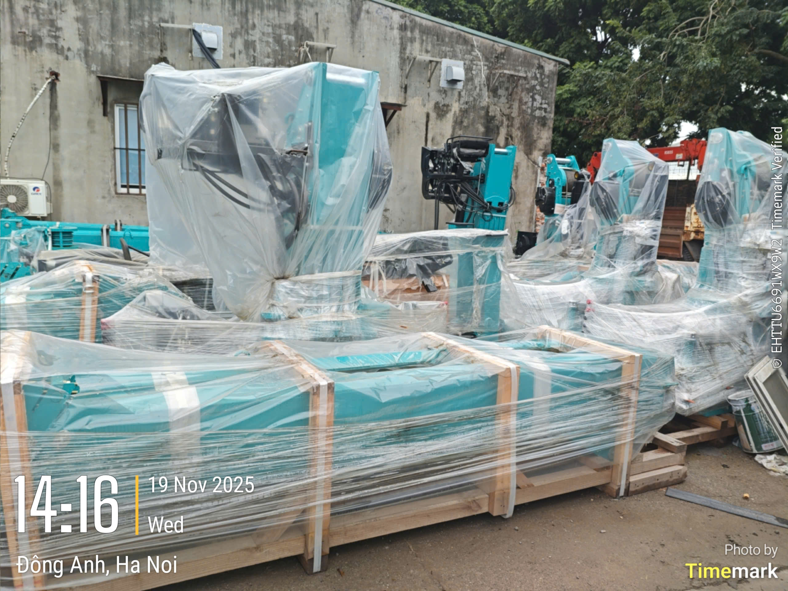 Cẩu Tàu Cá Hyundai HLC-8016