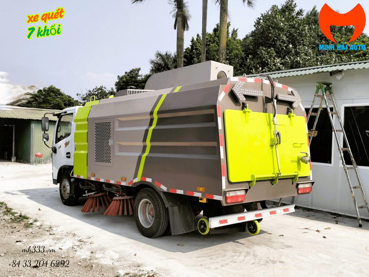 Chi tiết hệ thống chuyên dùng của xe quét rửa đường RHH5070TXSEQ6