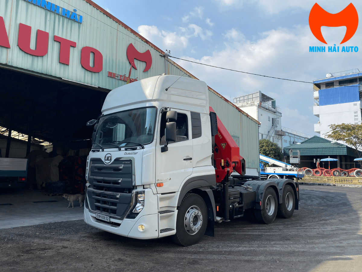 Đầu Kéo Gắn Cẩu 12 Tấn