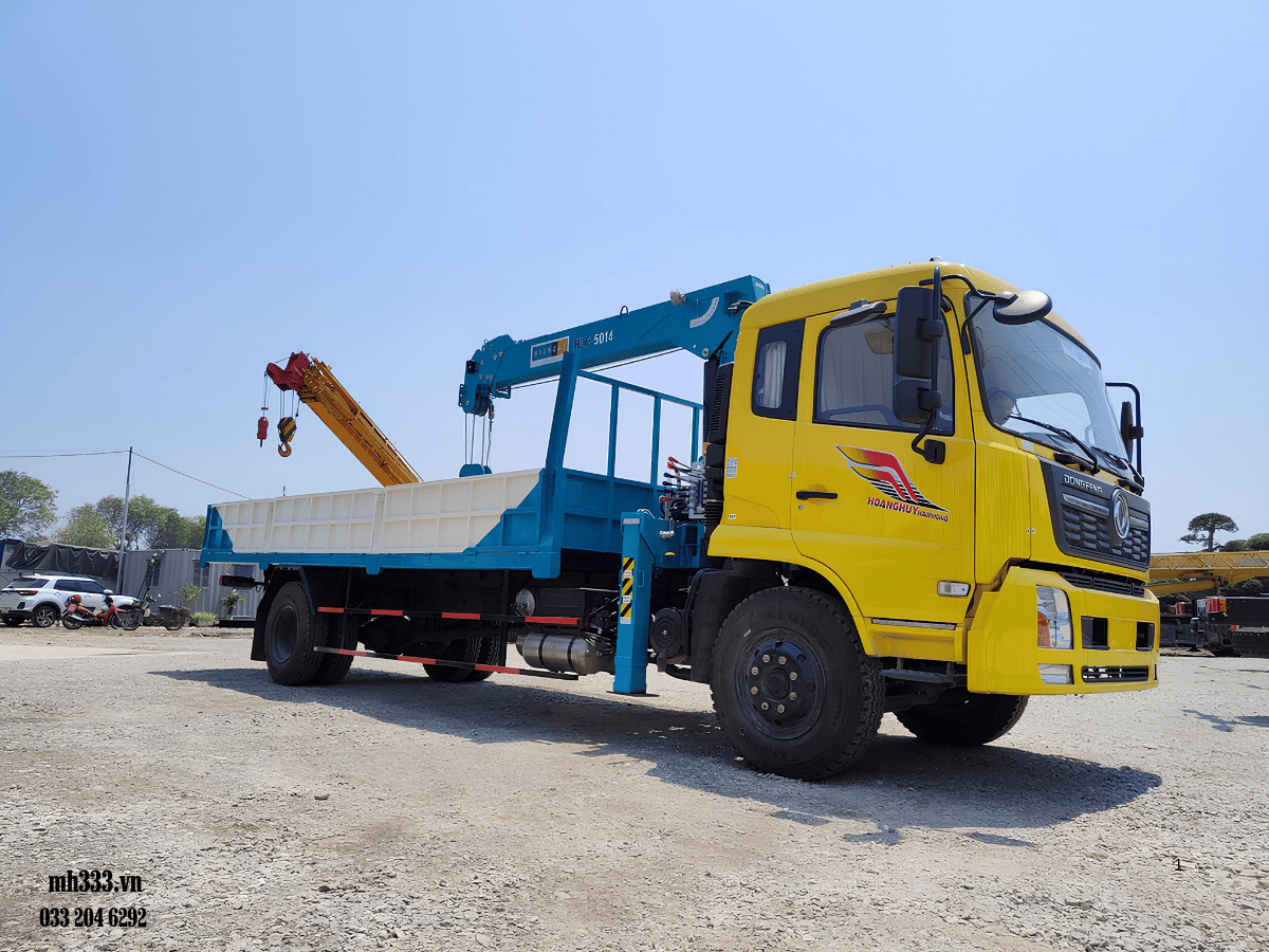 Dongfeng hoàng huy lắp cẩu 5 tấn hyundai