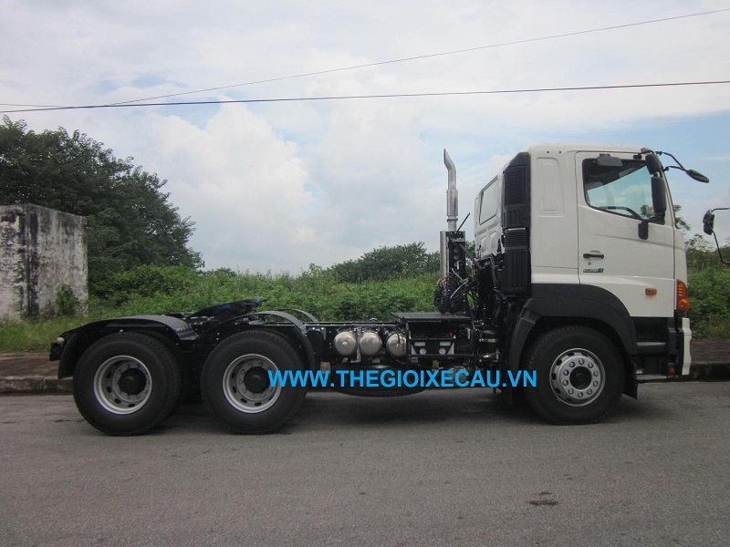 Đầu kéo hino 6x4