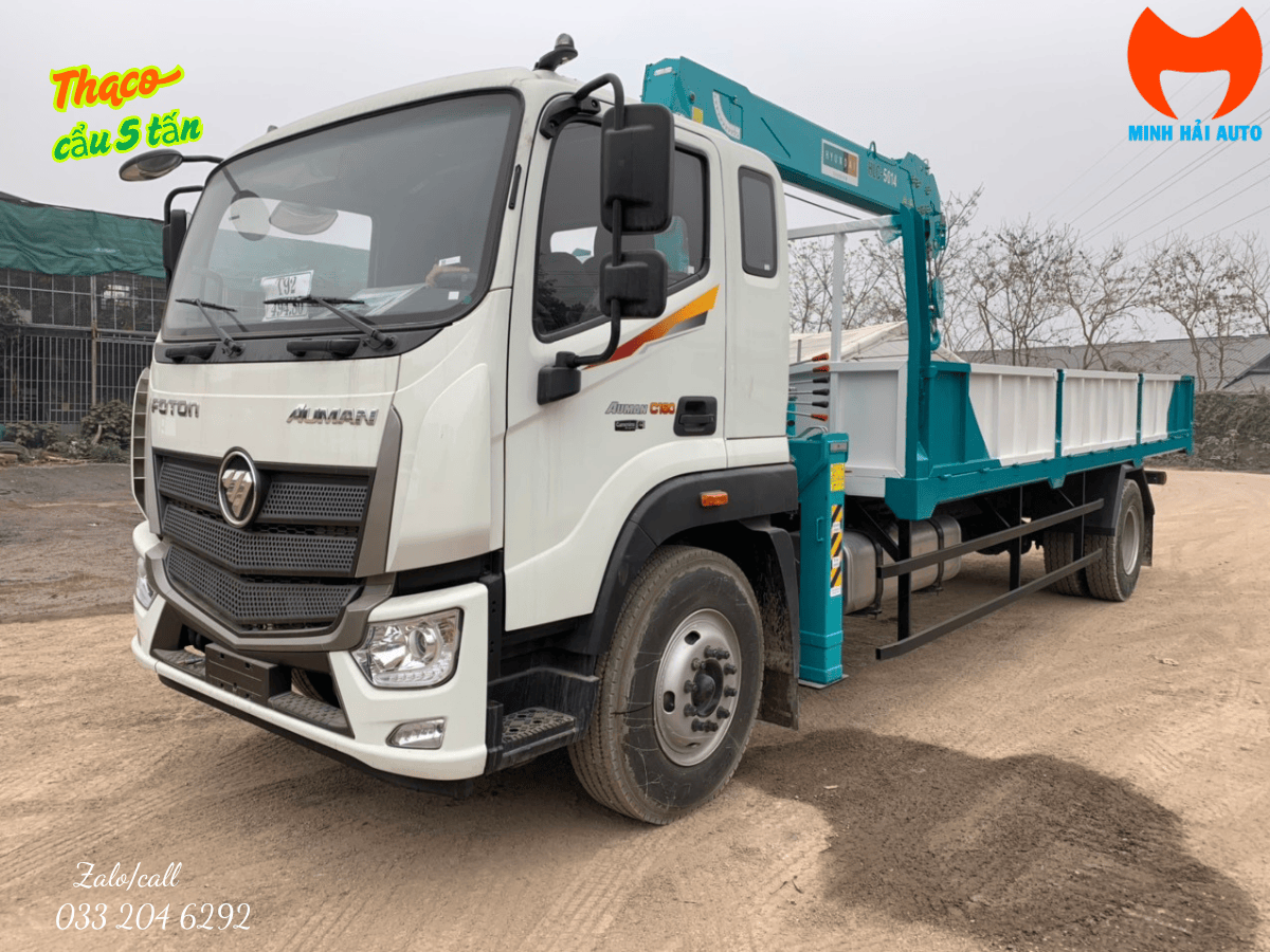 Hình ảnh tổng thể xe cẩu tự hành 5 tấn Thaco Auman C160 gắn cẩu Hyundai HLC-5014