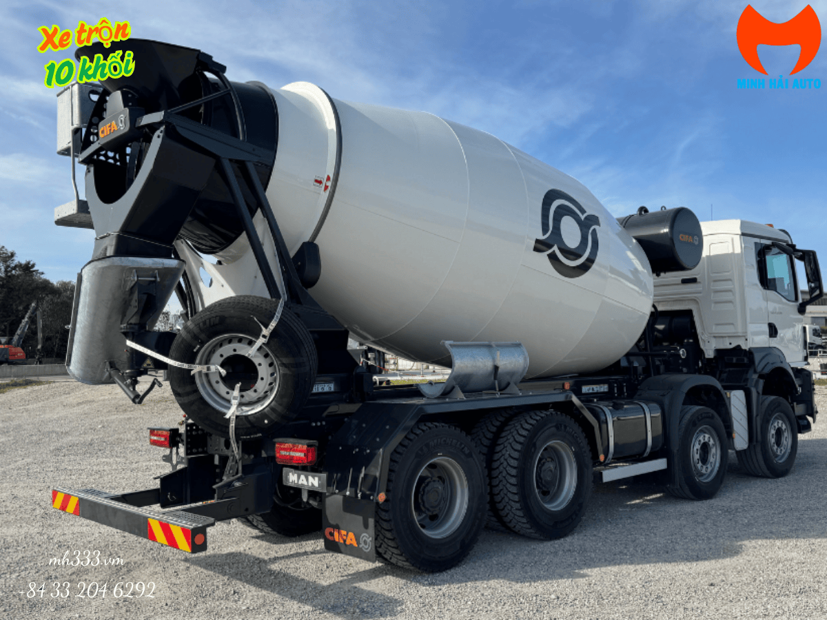 Hình ảnh xe trộn bê tông MAN TGS 41.400 và bồn trộn CIFA 10 khối.