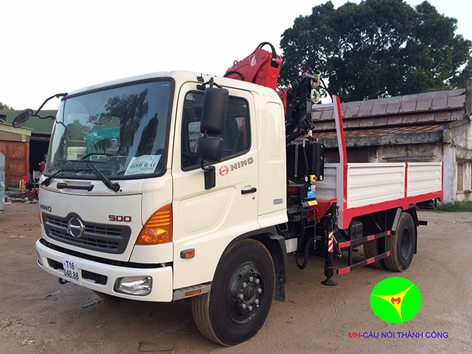 hino fg gắn cẩu gập ferrari f712