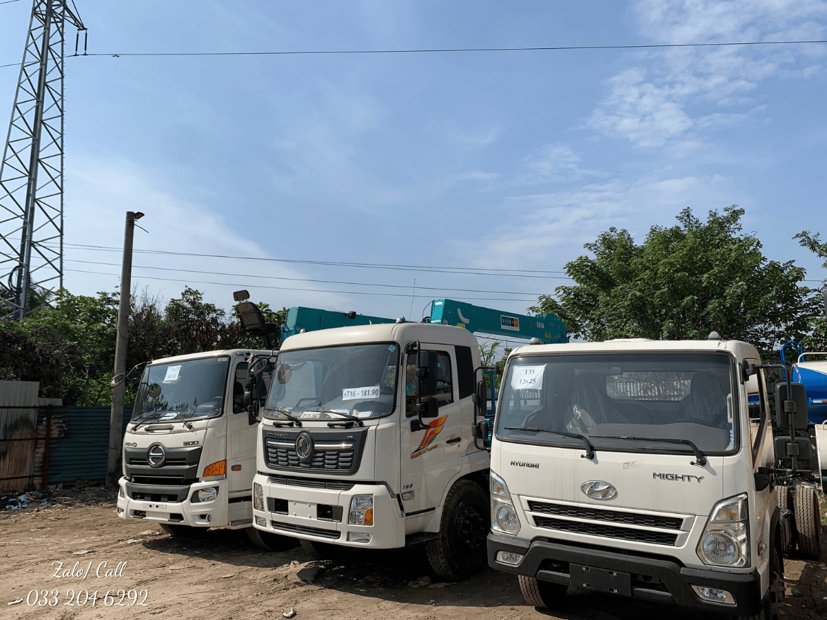 Khối động cơ Hino J08E-WE đạt tiêu chuẩn Euro 4, nổi bật với khả năng tiết kiệm nhiên liệu và hiệu suất cao.