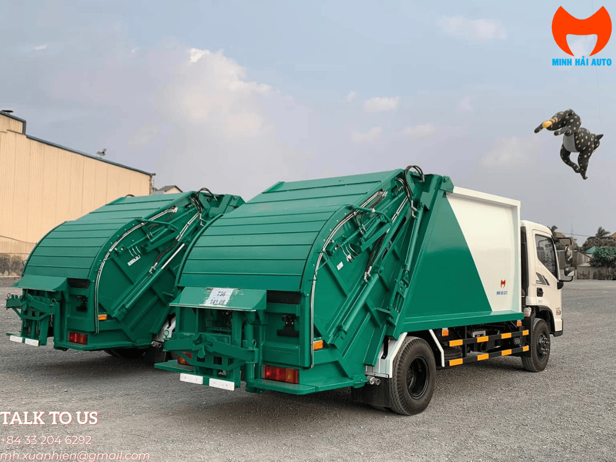 Nội thất cabin rộng rãi và hiện đại của xe ép rác Hyundai 9 khối, mang lại sự thoải mái cho người lái.