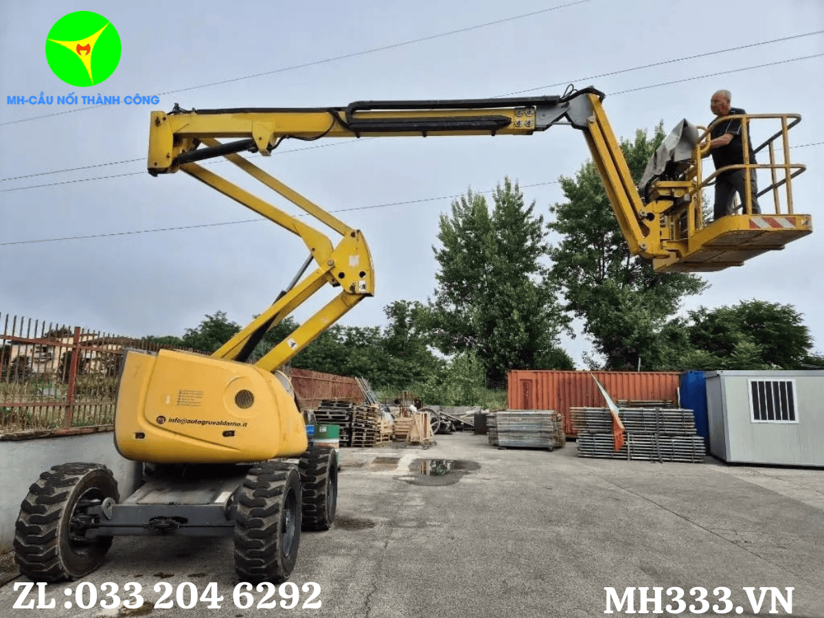 Xe Nâng Người 18m Z-Boom Haulotte HA18PX cắt tỉa cây