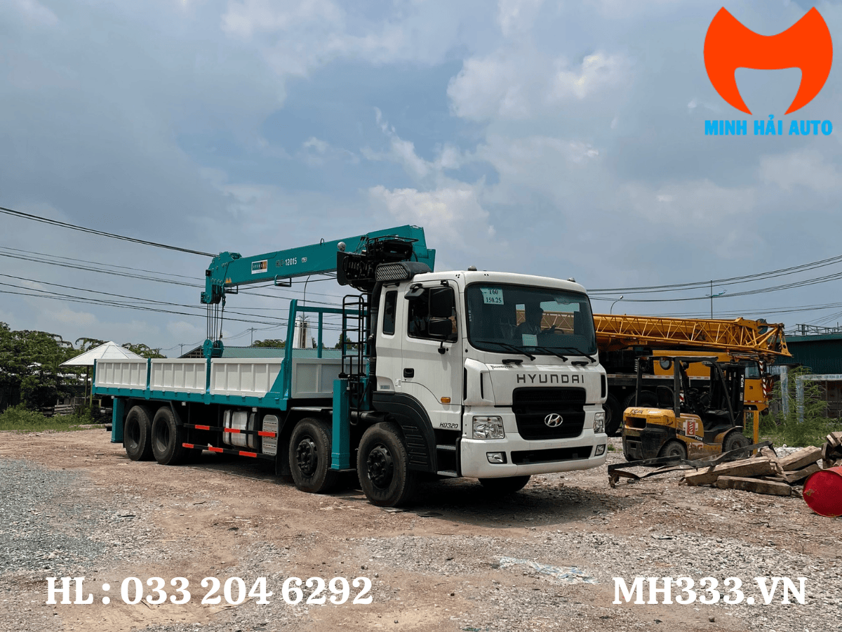 Xe Cẩu Hyundai HD320 4 Chân gắn cẩu 15 tấn đang làm việc