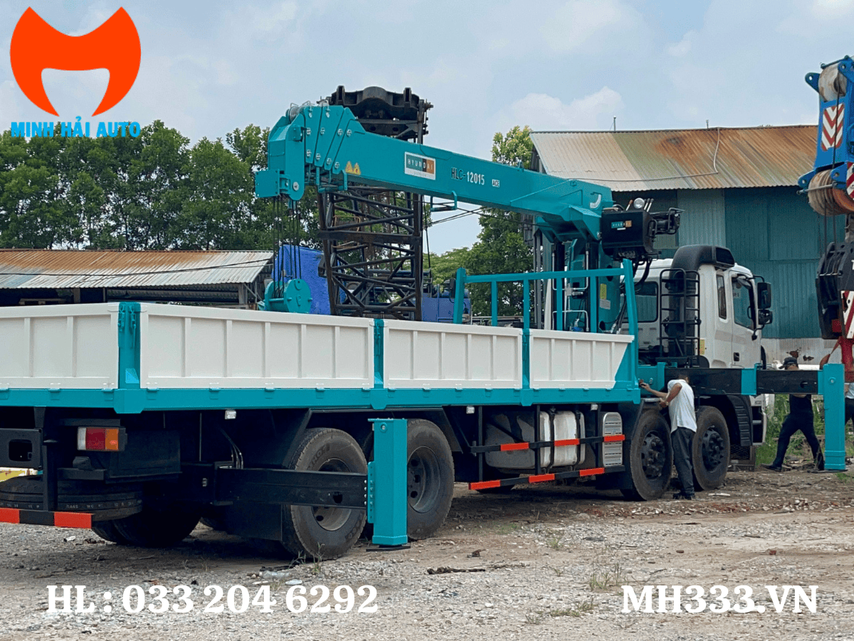 Xe Cẩu Hyundai HD320 4 Chân gắn cẩu 15 tấn