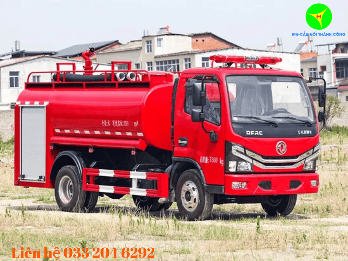 Xe cứu hỏa Dongfeng bồn nước 4,5 khối nhỏ gọn, sẵn sàng dập lửa