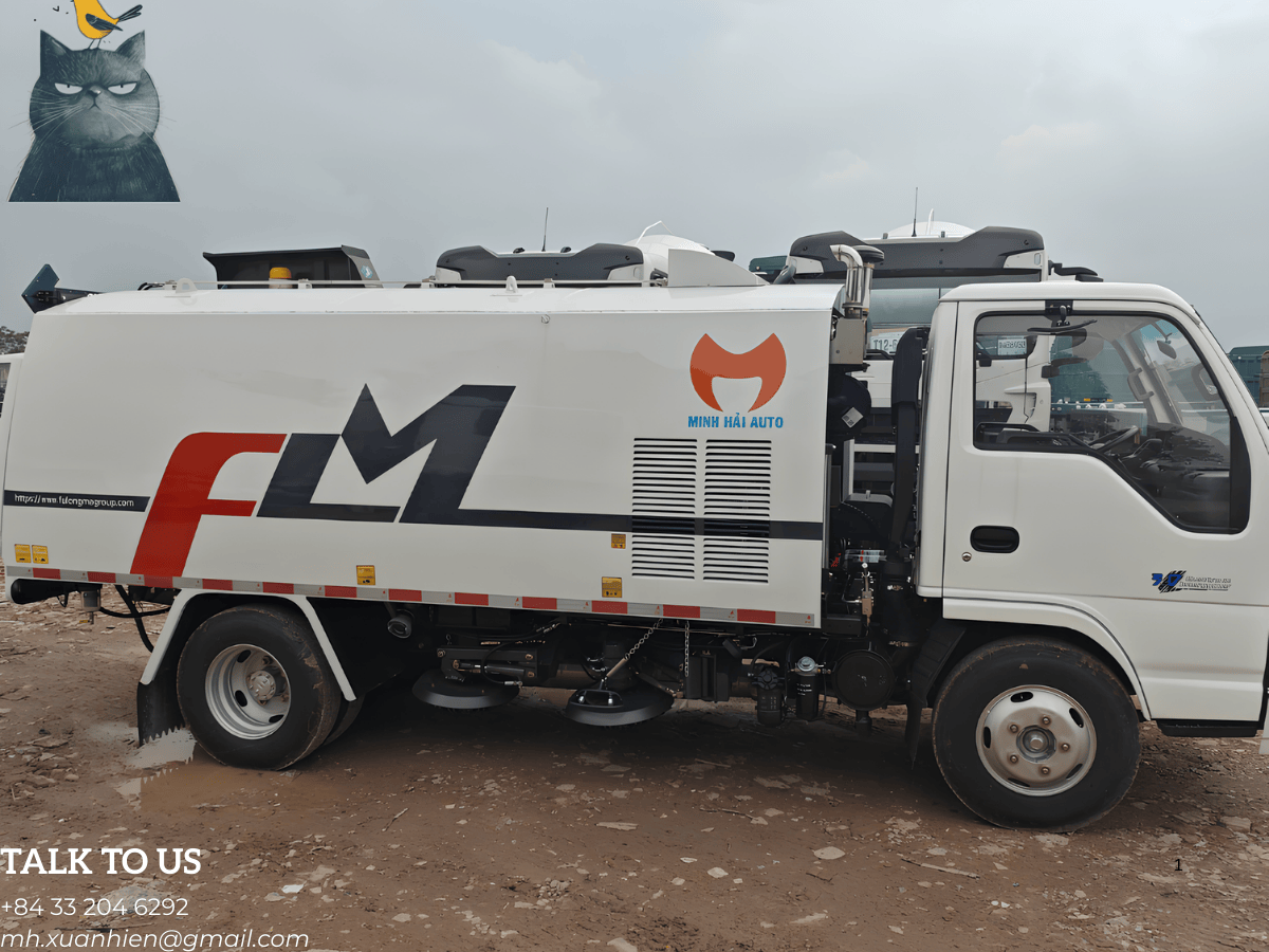 Toàn cảnh xe quét rác hút bụi 4.5 khối FULONGMA với thiết kế hiện đại.