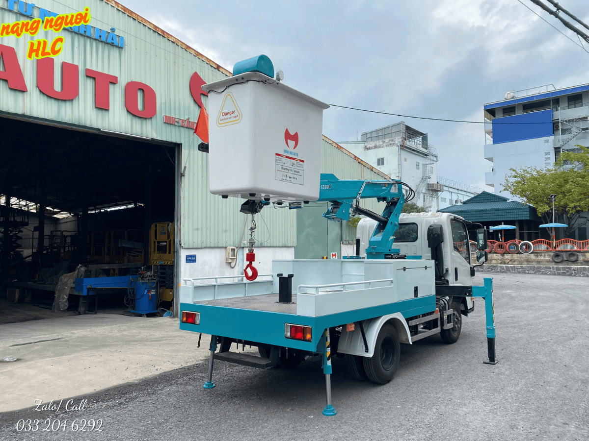 Xe cẩu nâng người sửa chữa điện Hyundai Everdigm do Minh Hải JSC phân phối chính hãng, chiều cao làm việc linh hoạt.