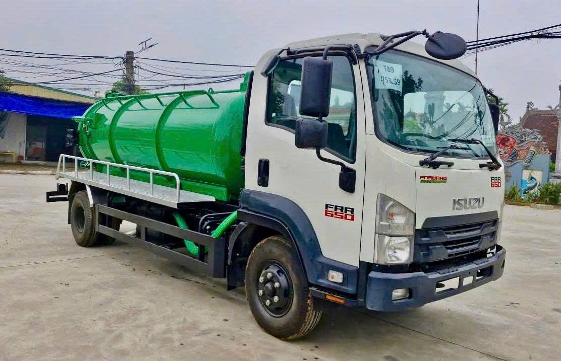 Xe hút chất thải isuzu 6 khối