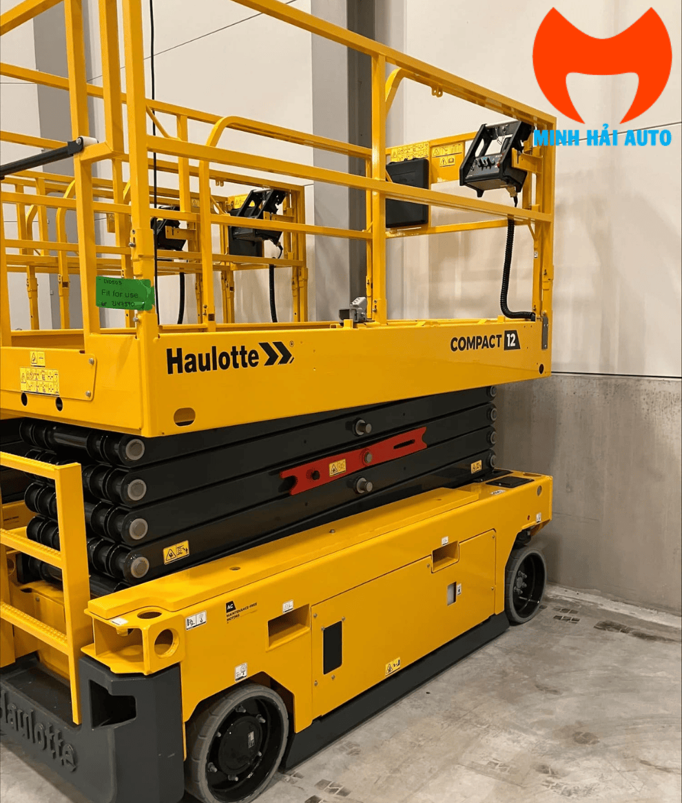 Xe Nâng Người Cắt Kéo Haulotte Compact 12