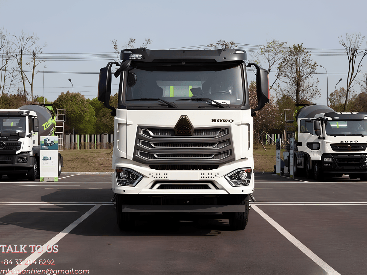 xe-tron-be-tong-zoomlion-tren-nen-khung-gam-sinotruk