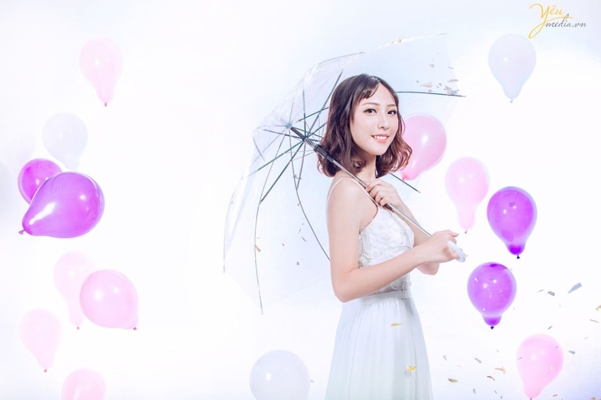 váy cưới 2 dây trắng đẹp xòe