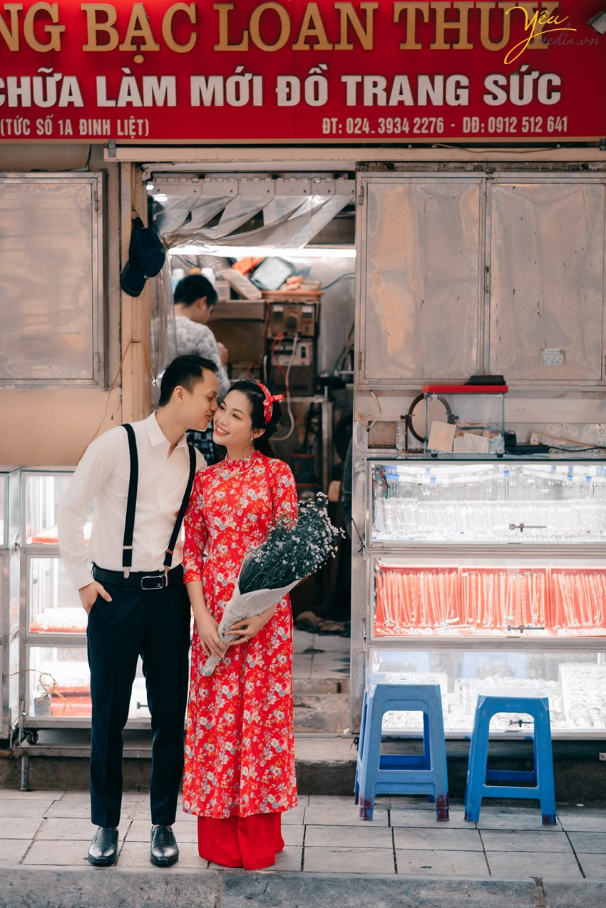 Chụp ảnh cưới ở phố cổ Hà Nội - địa điểm truyền thống không bao giờ cũ: