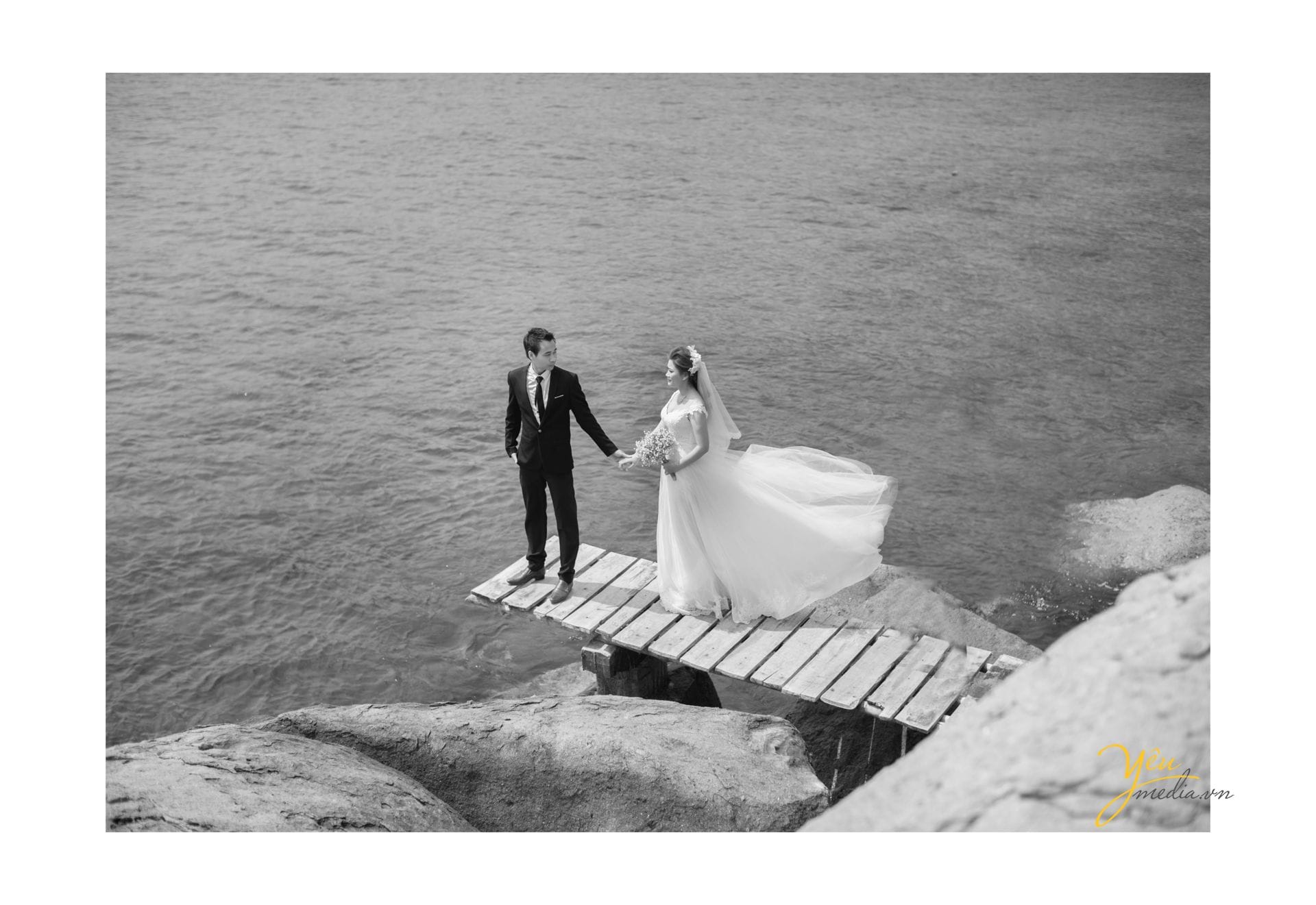 ảnh cưới đẹp chụp tại biển đà nẵng