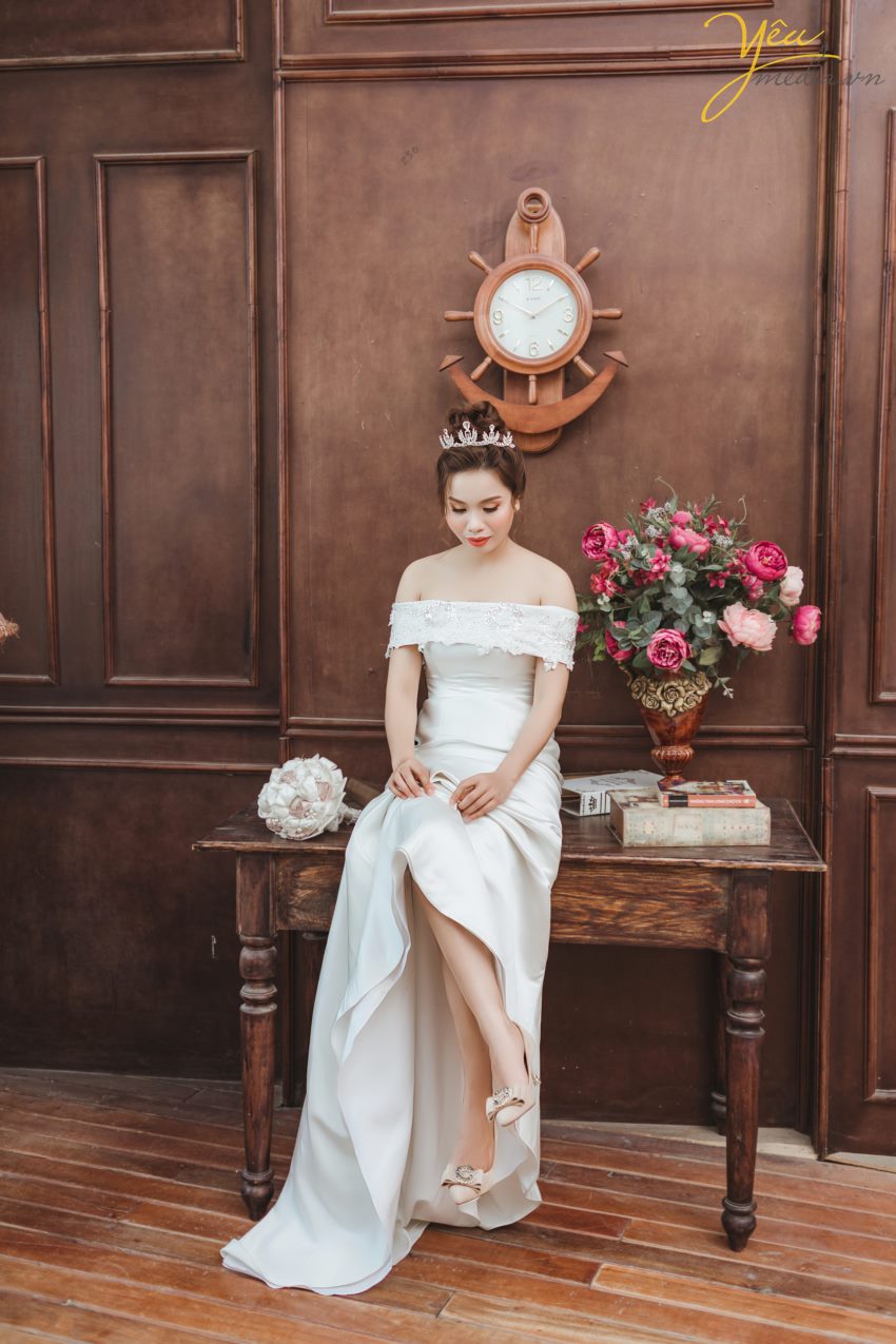 Phim trường Rosa Lê Trọng Tấn là một trong những địa chỉ chụp ảnh cưới Hà Nội được đông đảo giới trẻ về đây chụp hình cưới. Bởi nằm ở vị trí trung tâm quận Thanh Xuân, cách ngã tư đường Trường Chinh – Lê Trọng Tấn khu quân đội chỉ tầm 2km, thuận lợi cho các cặp đội khi tới đây.