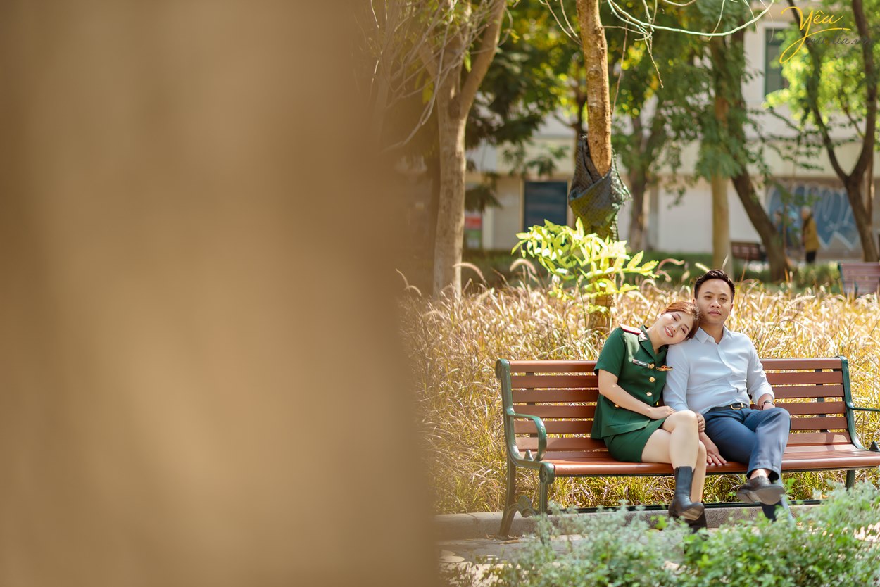 Ảnh cưới đẹp chụp trong studio sang trọng đơn giản và phố phường HN: đôi Dũng - Tâm