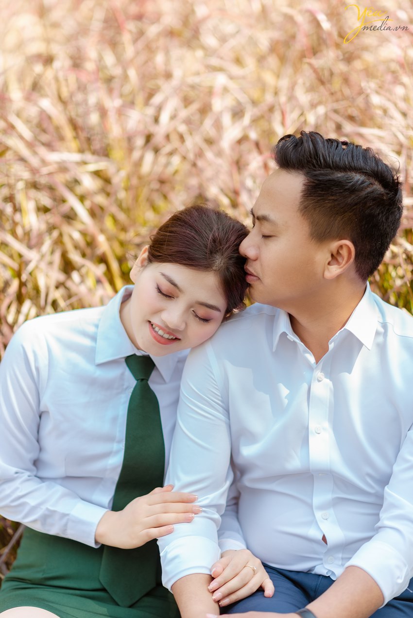 Ảnh cưới đẹp chụp trong studio sang trọng đơn giản và phố phường HN: đôi Dũng - Tâm