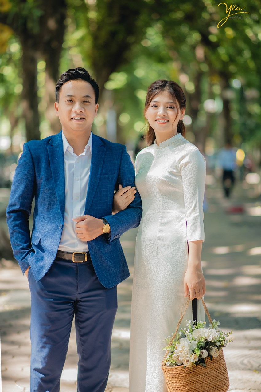 Ảnh cưới đẹp chụp trong studio sang trọng đơn giản và phố phường HN: đôi Dũng - Tâm