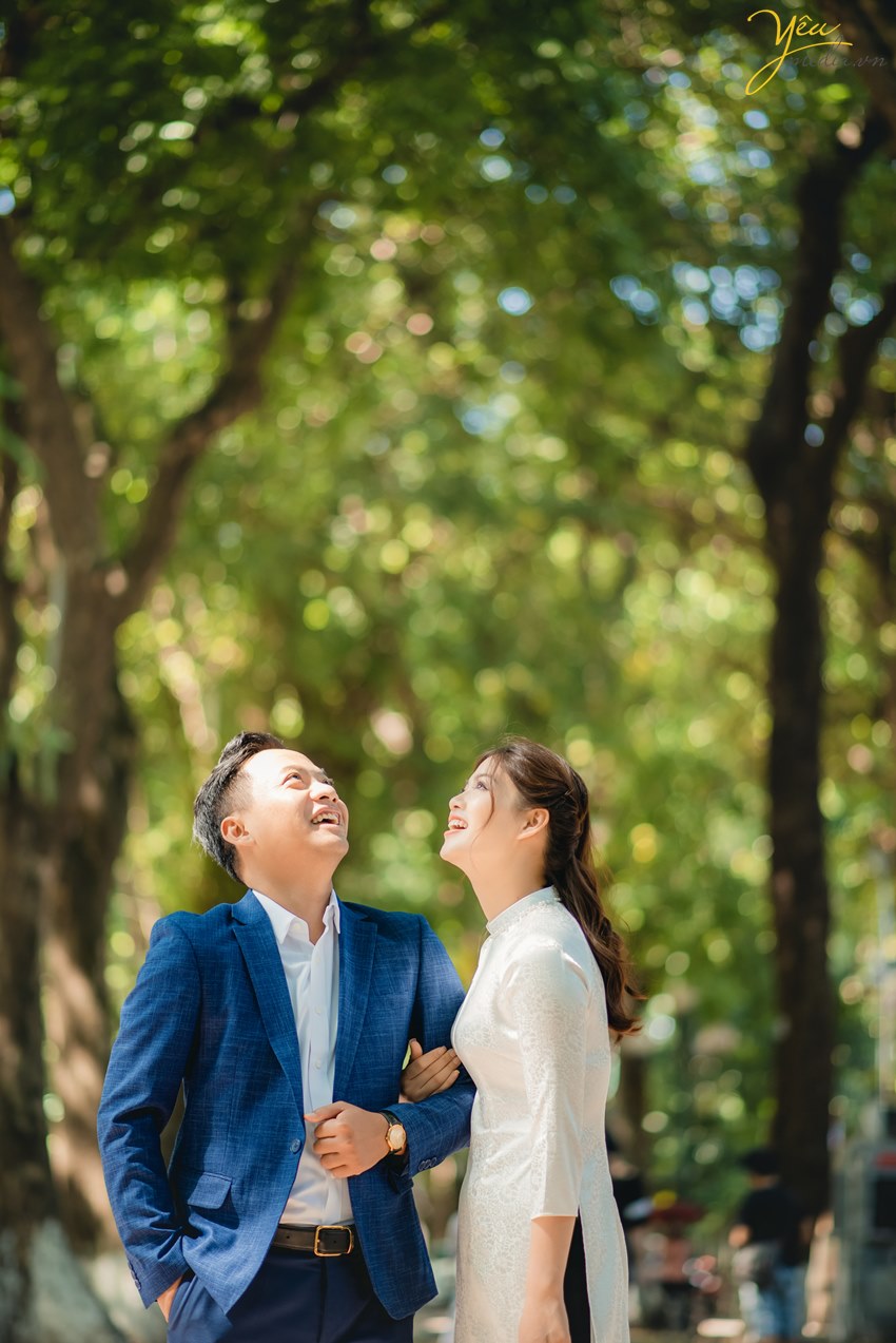 Ảnh cưới đẹp chụp trong studio sang trọng đơn giản và phố phường HN: đôi Dũng - Tâm