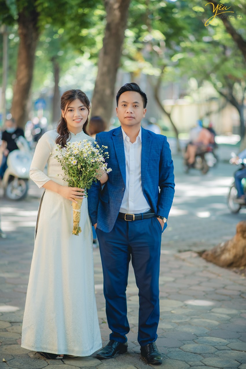 Ảnh cưới đẹp chụp trong studio sang trọng đơn giản và phố phường HN: đôi Dũng - Tâm