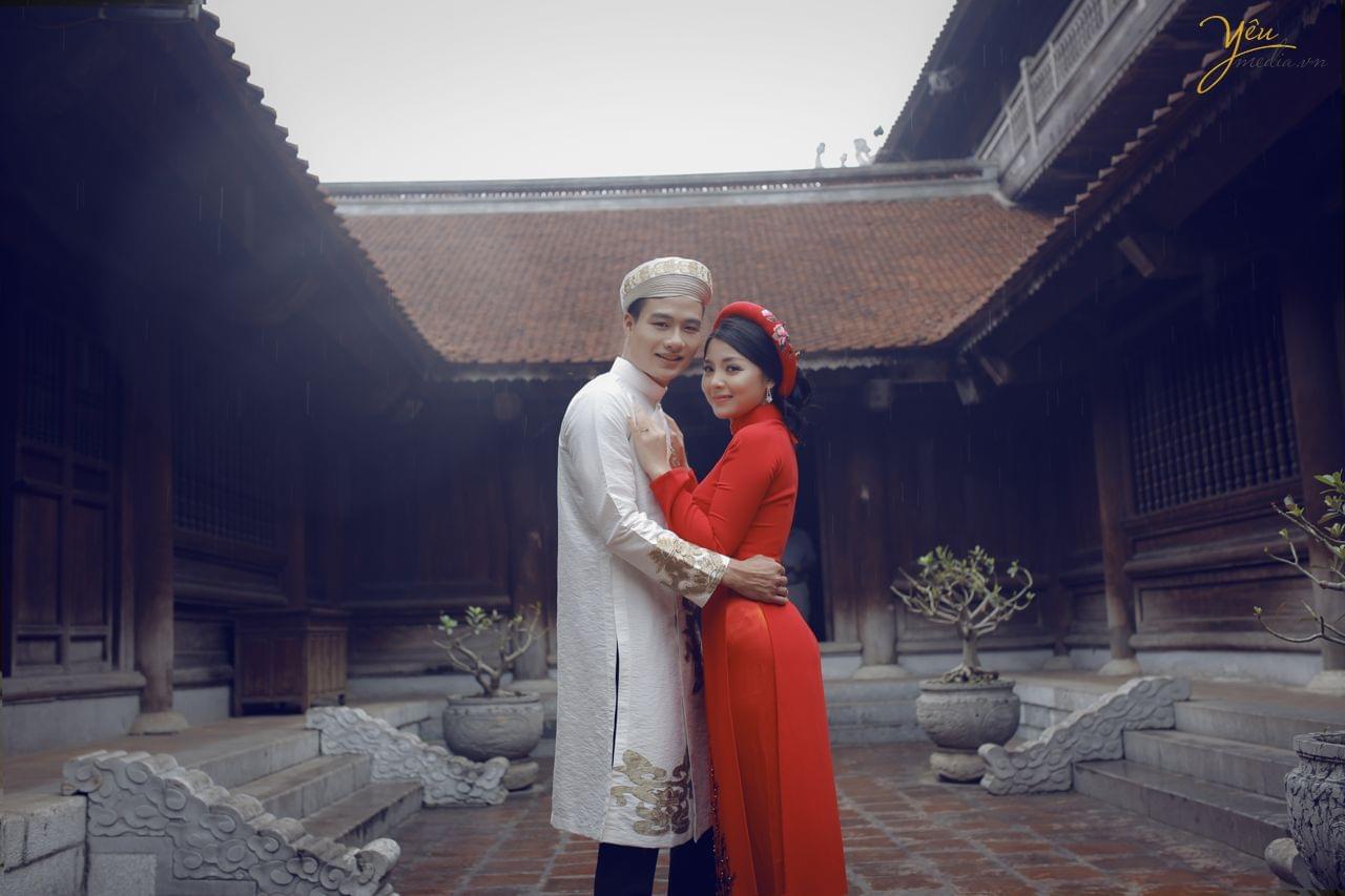 ảnh chụp trong khuôn viên văn miếu quốc tử giám