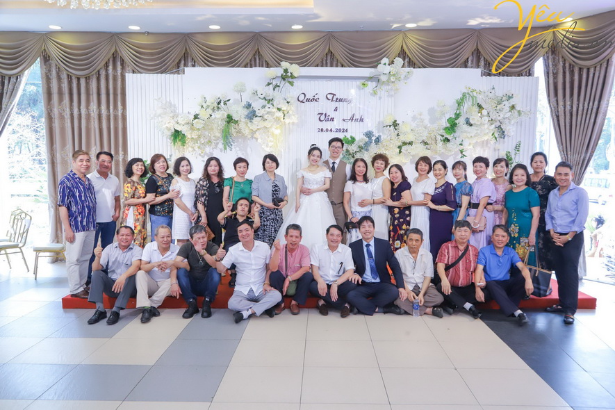 Bộ ảnh ngày cưới chú rể Quốc Trung và cô dâu Vân Anh