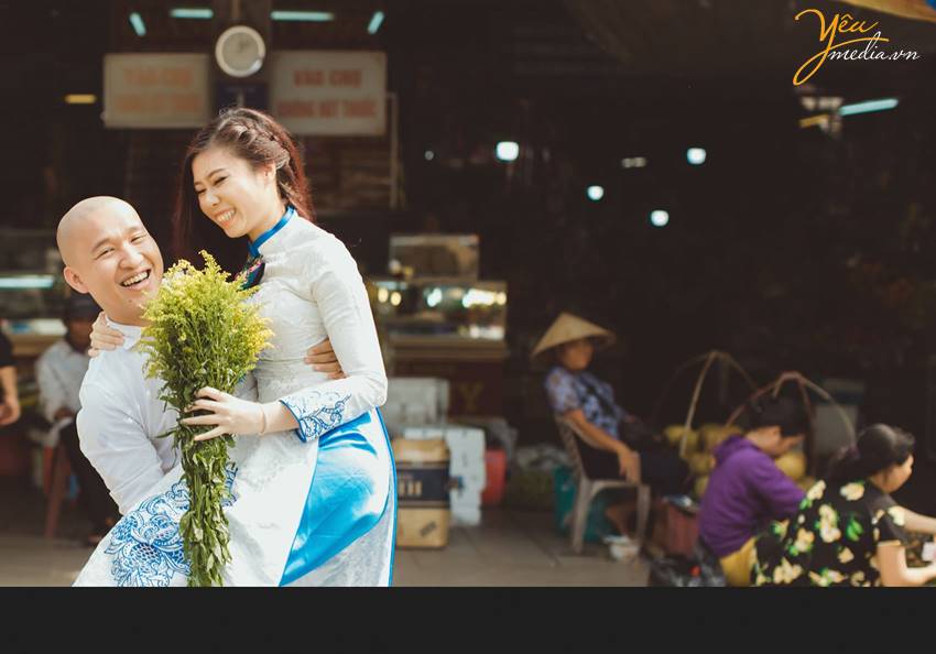 chụp ảnh cưới tại chợ Đông Ba