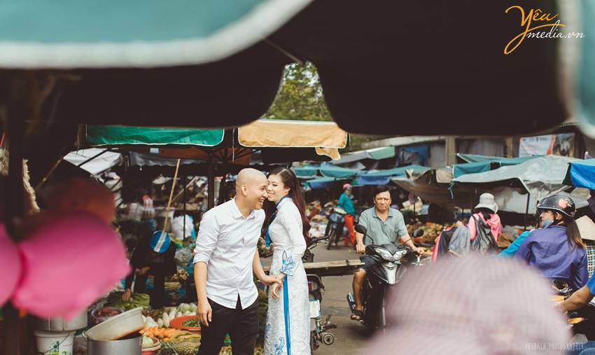 chụp ảnh cưới tại chợ Đông Ba