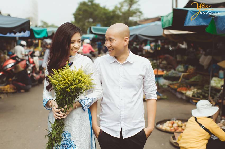 Ảnh cưới chụp tại chợ Đông Ba