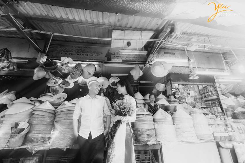 Ảnh cưới chụp tại chợ Đông Ba