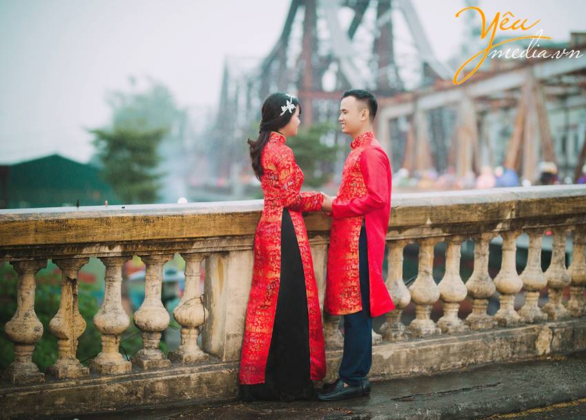 chụp ảnh cưới tại cầu Long Biên