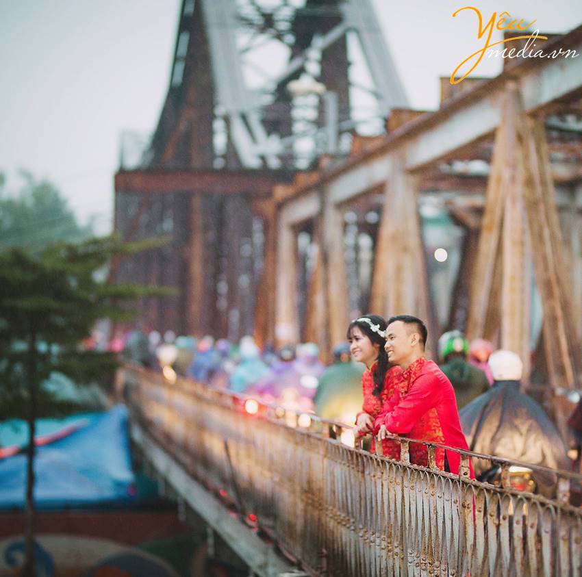 chụp ảnh cưới tại cầu Long Biên