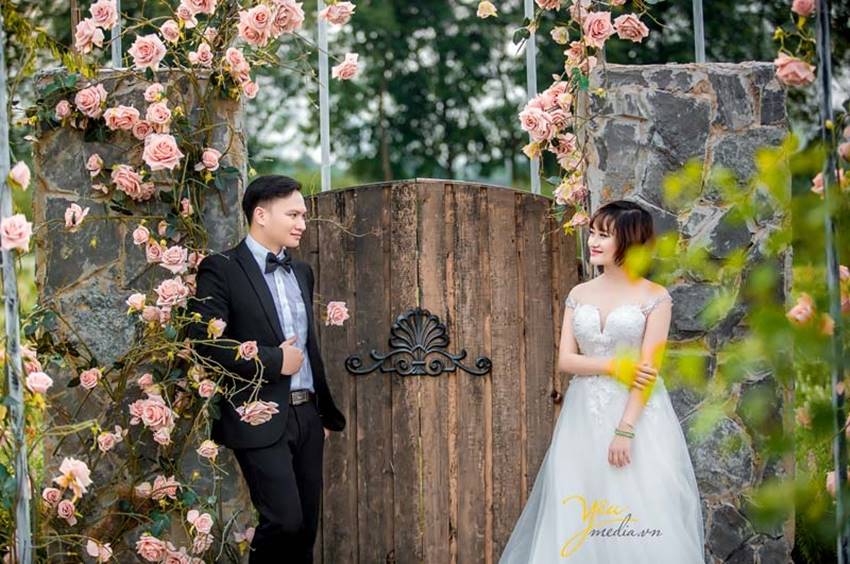 chụp ảnh cưới tại Santorini Park