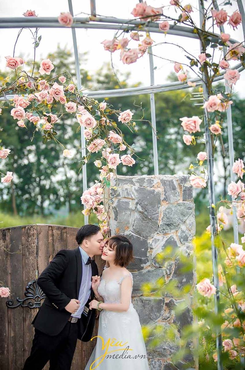 chụp ảnh cưới tại Santorini Park