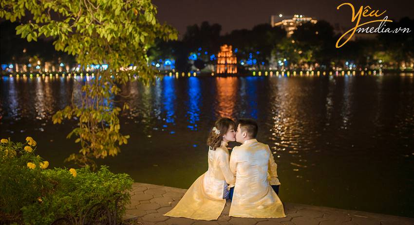 chụp ảnh cưới tại Bờ Hồ