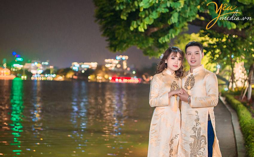 chụp ảnh cưới tại Bờ Hồ