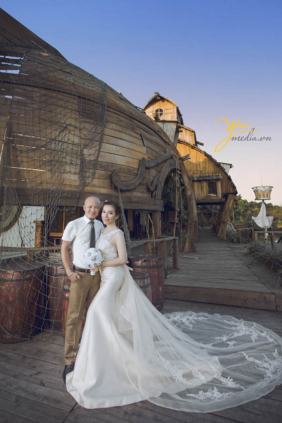 ảnh cưới chụp tại Smiley Ville