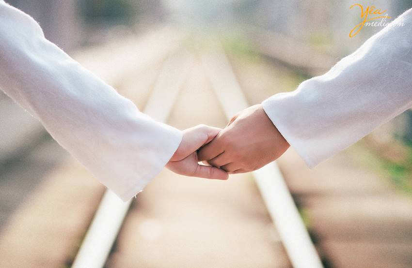 chụp ảnh cưới tại cầu Long Biên