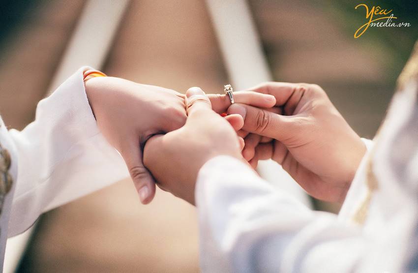 chụp ảnh cưới tại cầu Long Biên