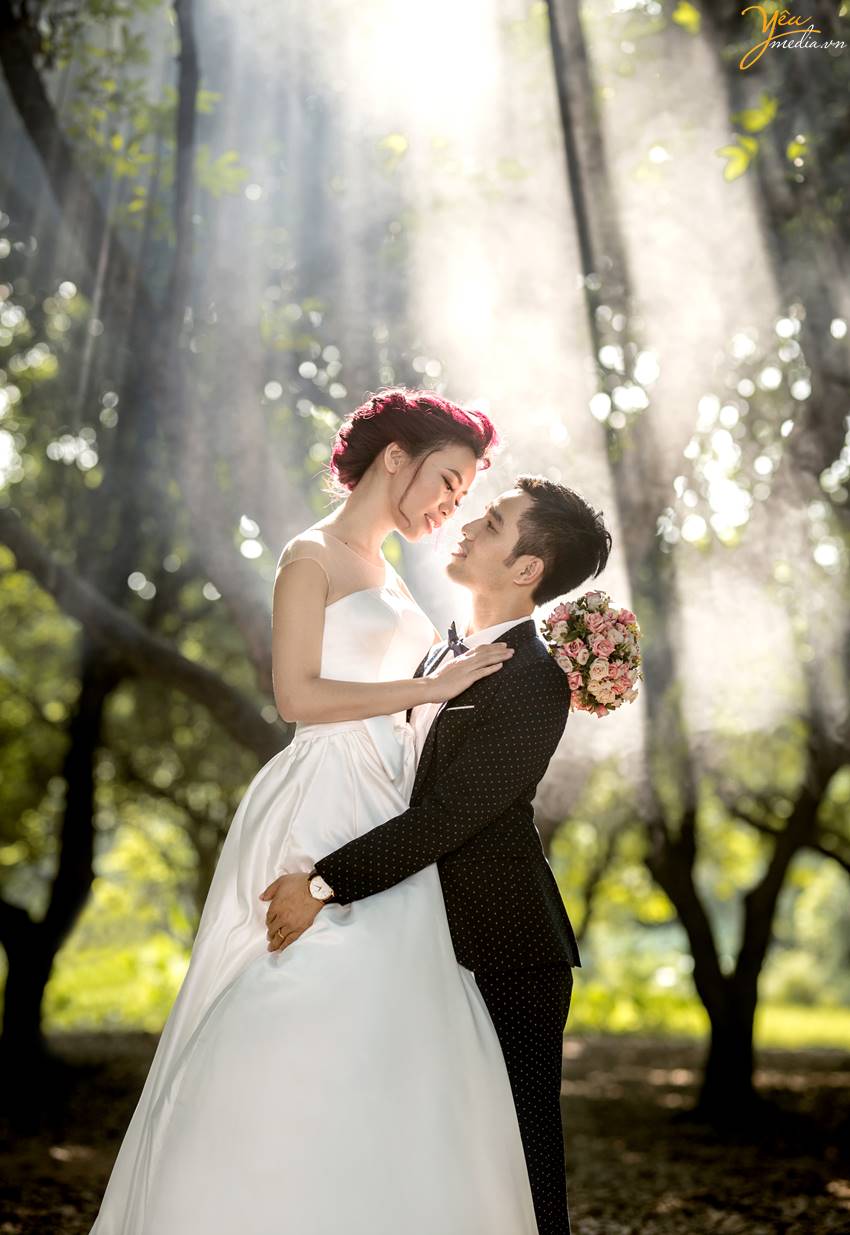 chụp ảnh cưới tại vườn nhãn Vĩnh Tuy