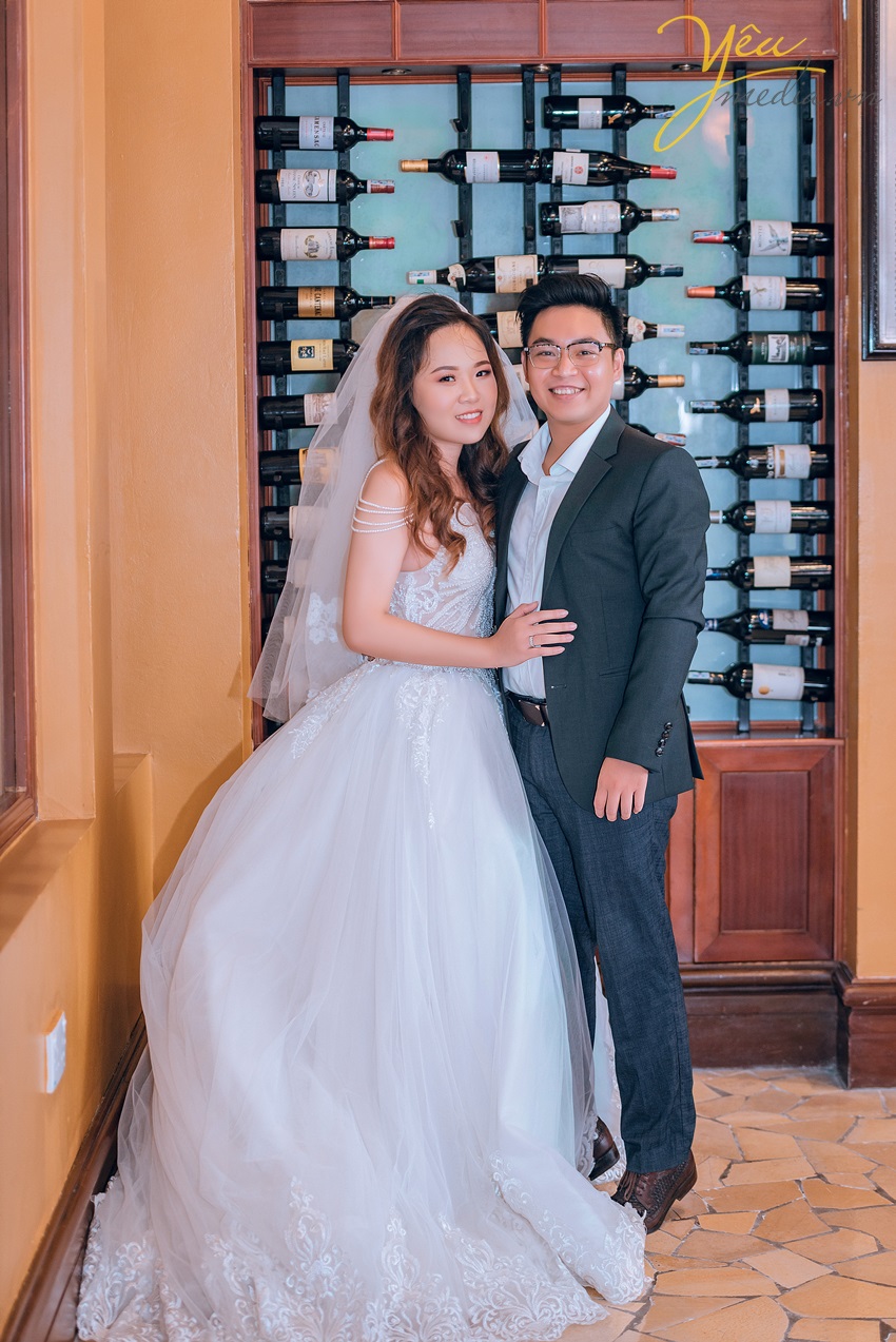 ảnh chụp cưới retro triển lãm tình son marry yêu media tài trợ